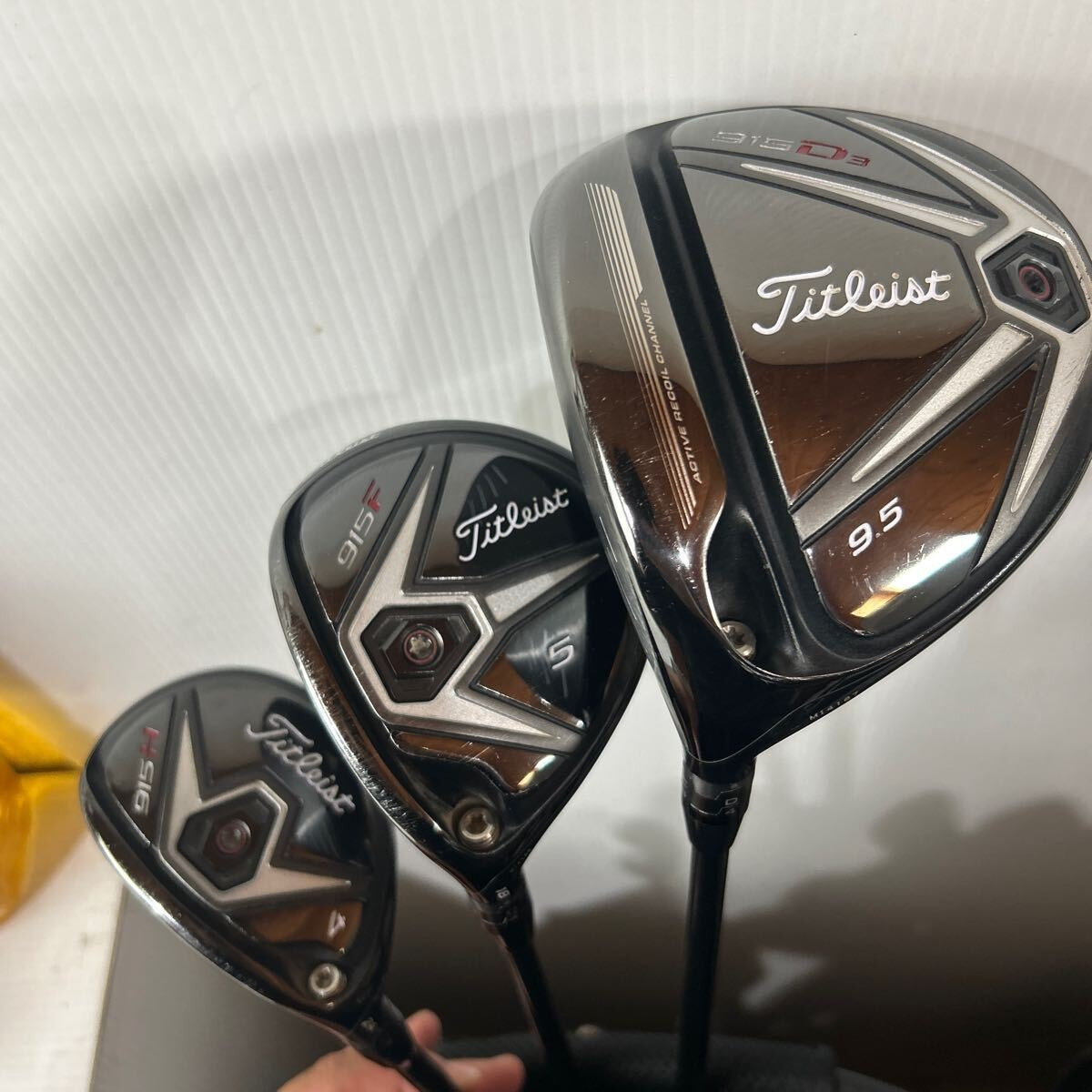 Titleist 915D3 1W 9.5° 915F 5W 18° 915H 4U 24° Left-Handed Set Flex-S - photo 1