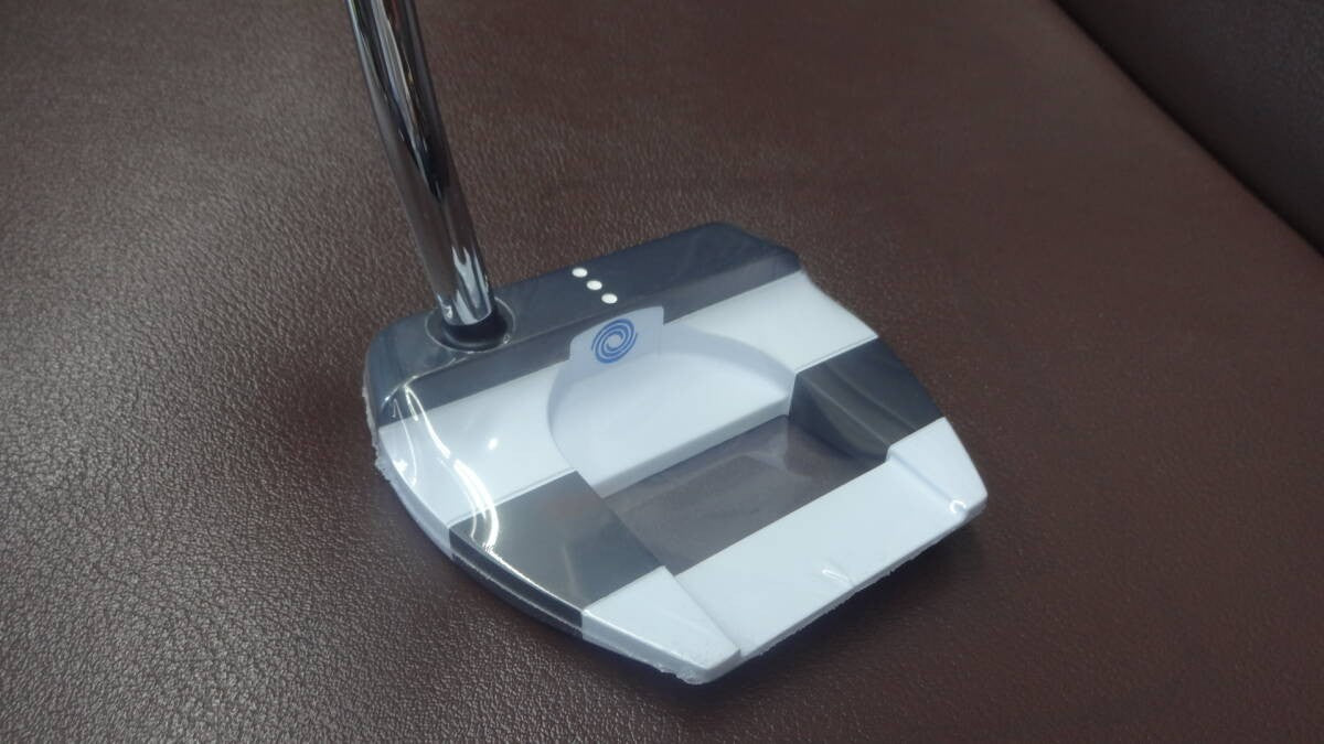 ODYSSEY Ai ONE JAIL BIRD MINI DB Stroke Lab 90 33" with head cover - photo 3