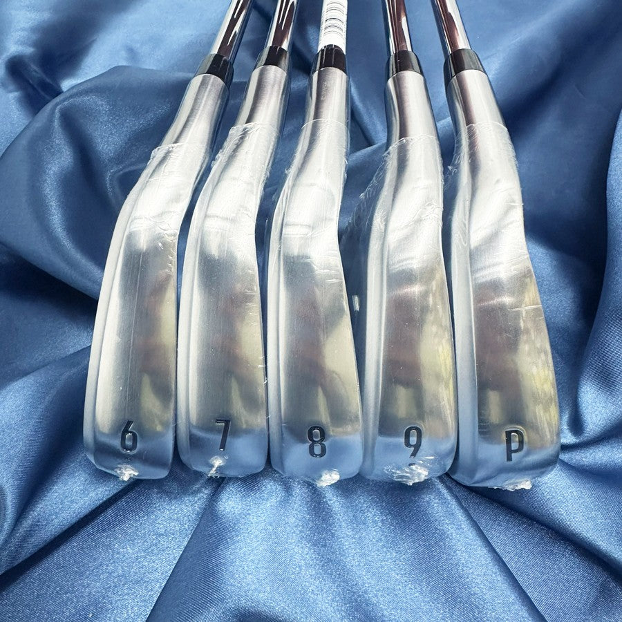 Lefty Callaway QUANTUM MAX 5 pcs 6-PW NS Pro 950GH S Japan Official - photo 2