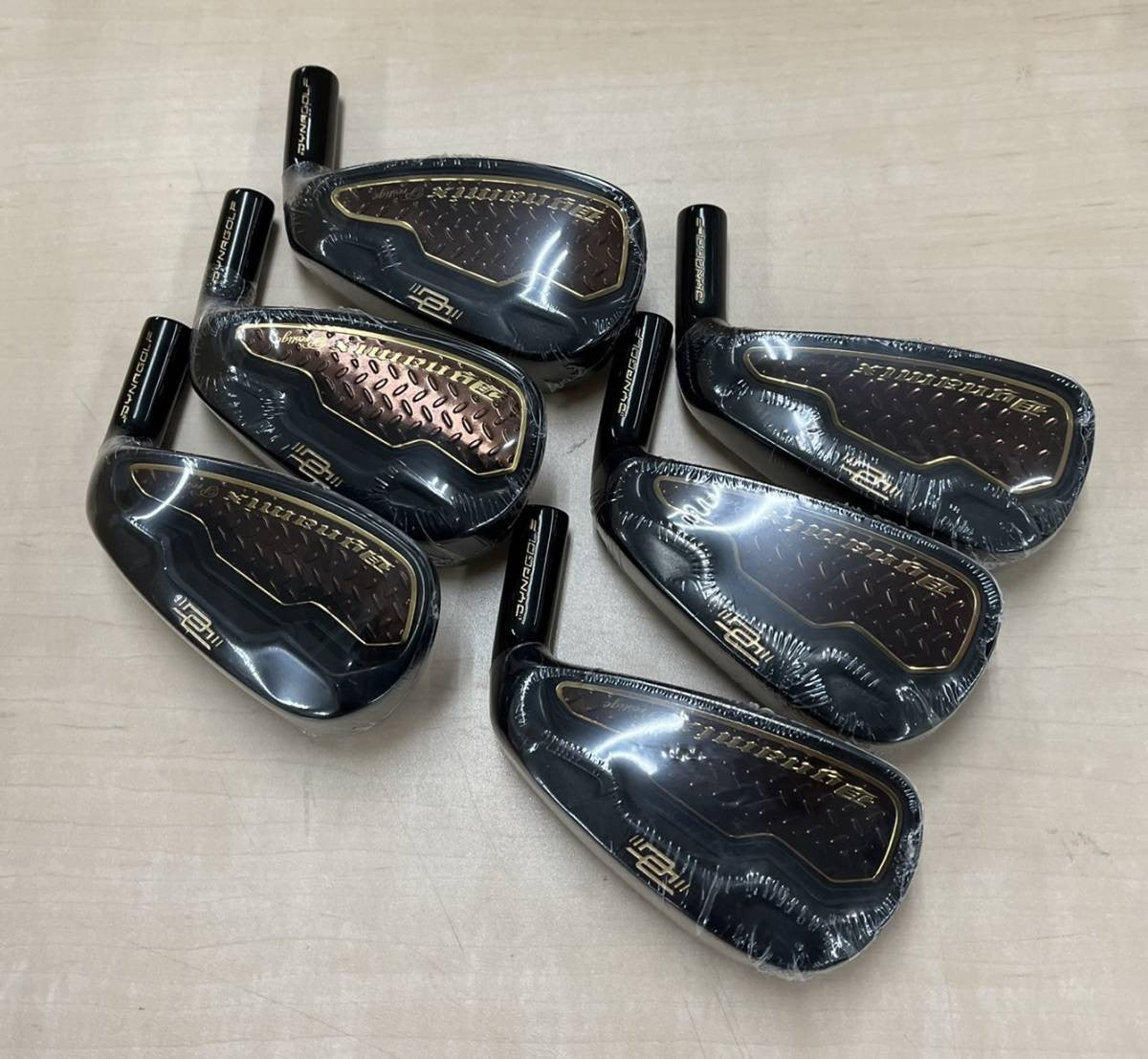Callaway Dynamics Prestige irons 5-PW 6 heads only - photo 1